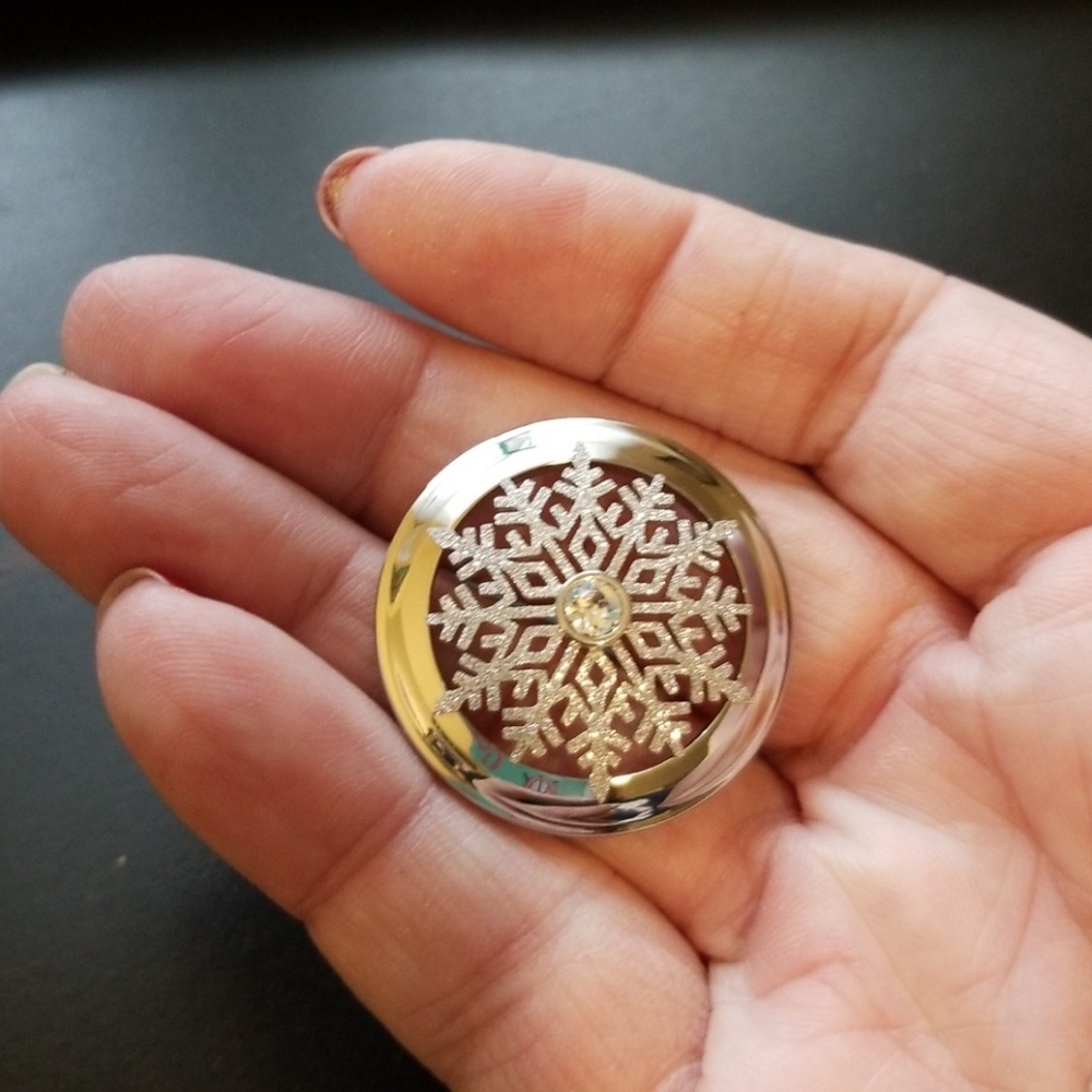 Origami Owl snowflake large face new